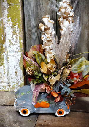 Fall Dried Flower Arrangement in Ceramic Vintage Truck